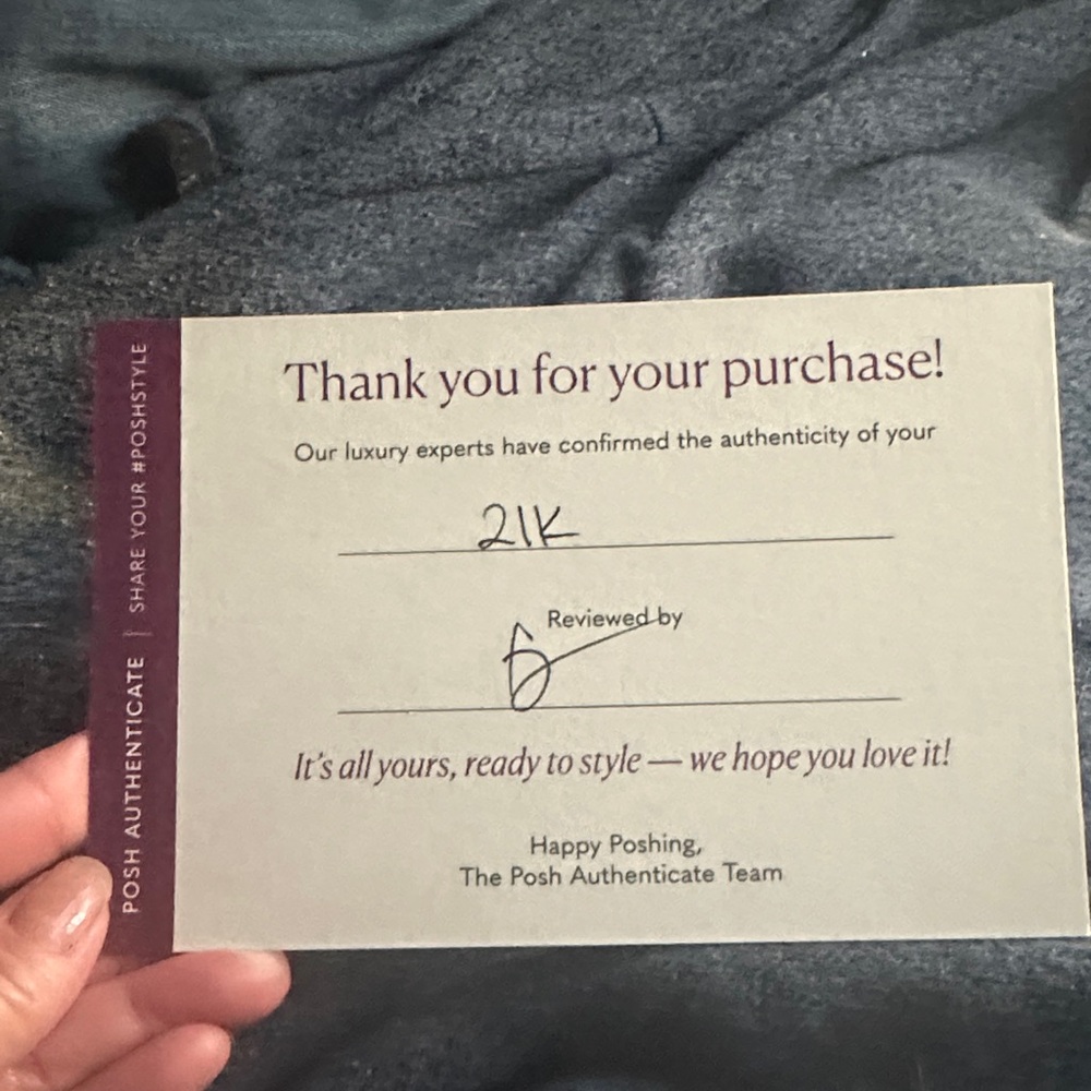 21K gold. 
Polished Gold Spring Ring Connector for Necklaces - Picture 8 of 9